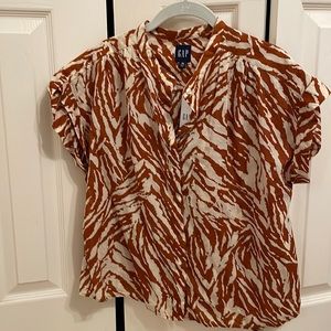 Brown zebra print top- Gap size xs
